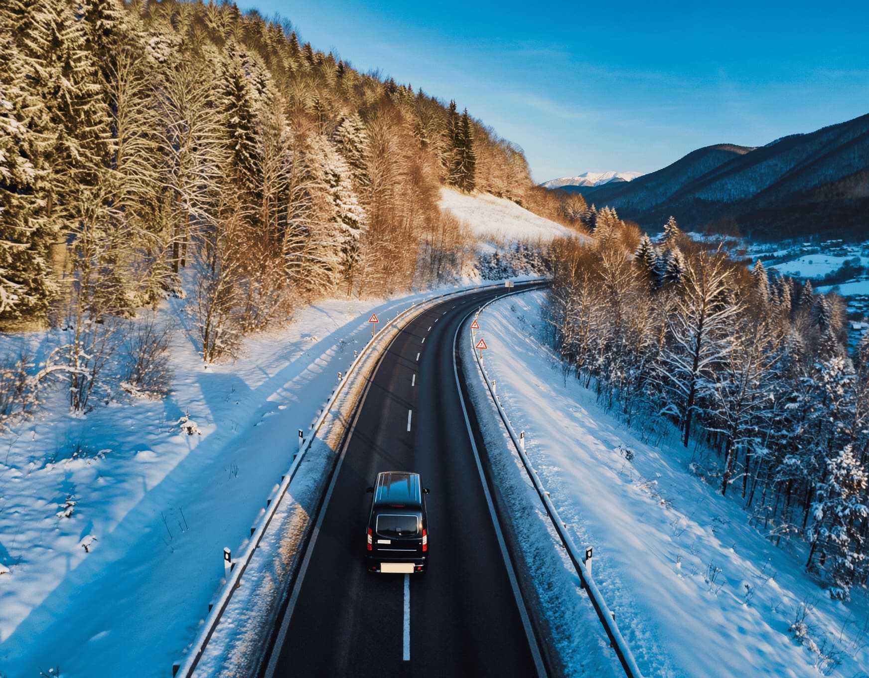 Background homepage NCCWeb – Servizio noleggio con conducente premium in Italia: auto di lusso, transfer aeroportuali e tour esclusivi