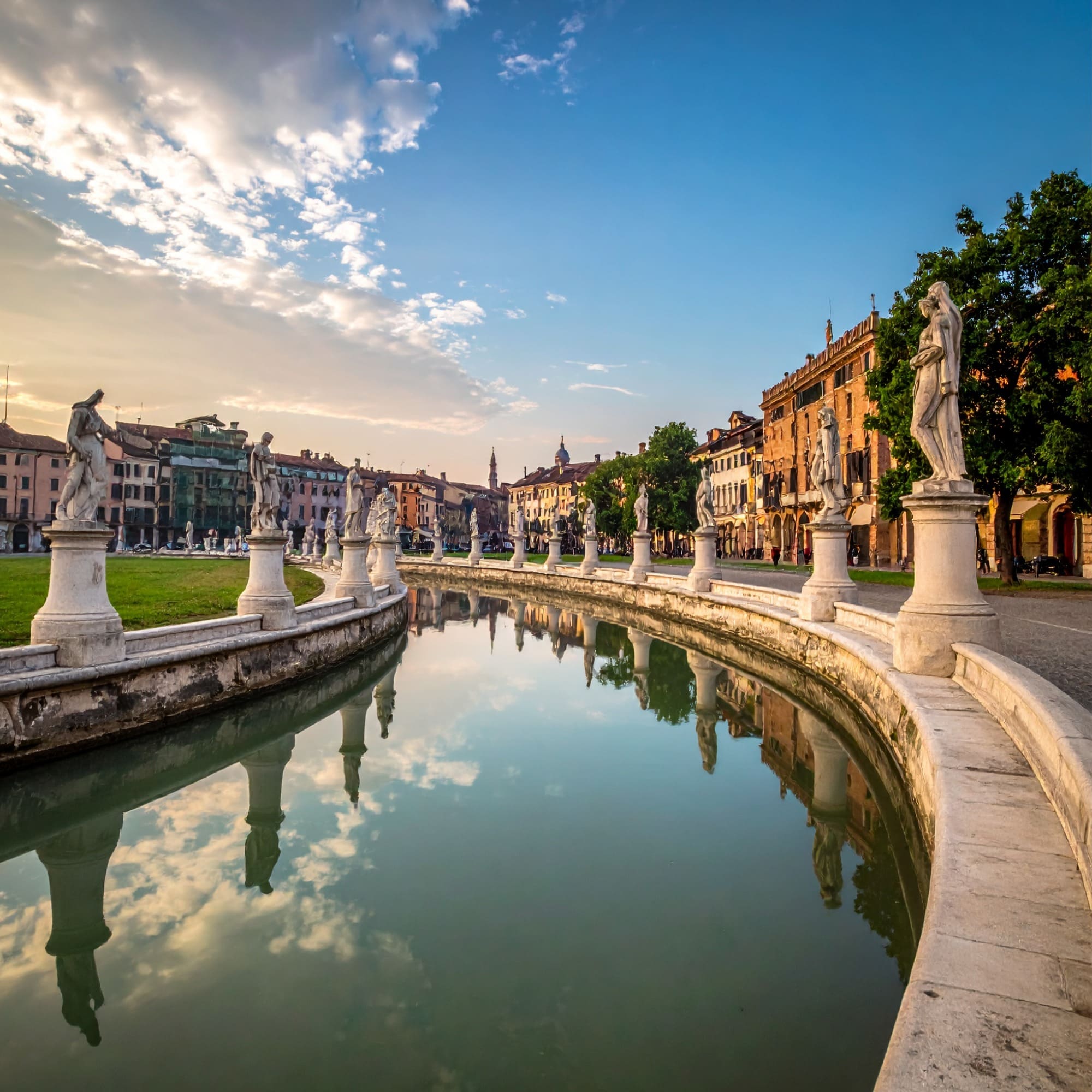 Sfondo landing NCCWeb – Noleggio con conducente premium per tour, transfer aeroporti, porti e province italiane