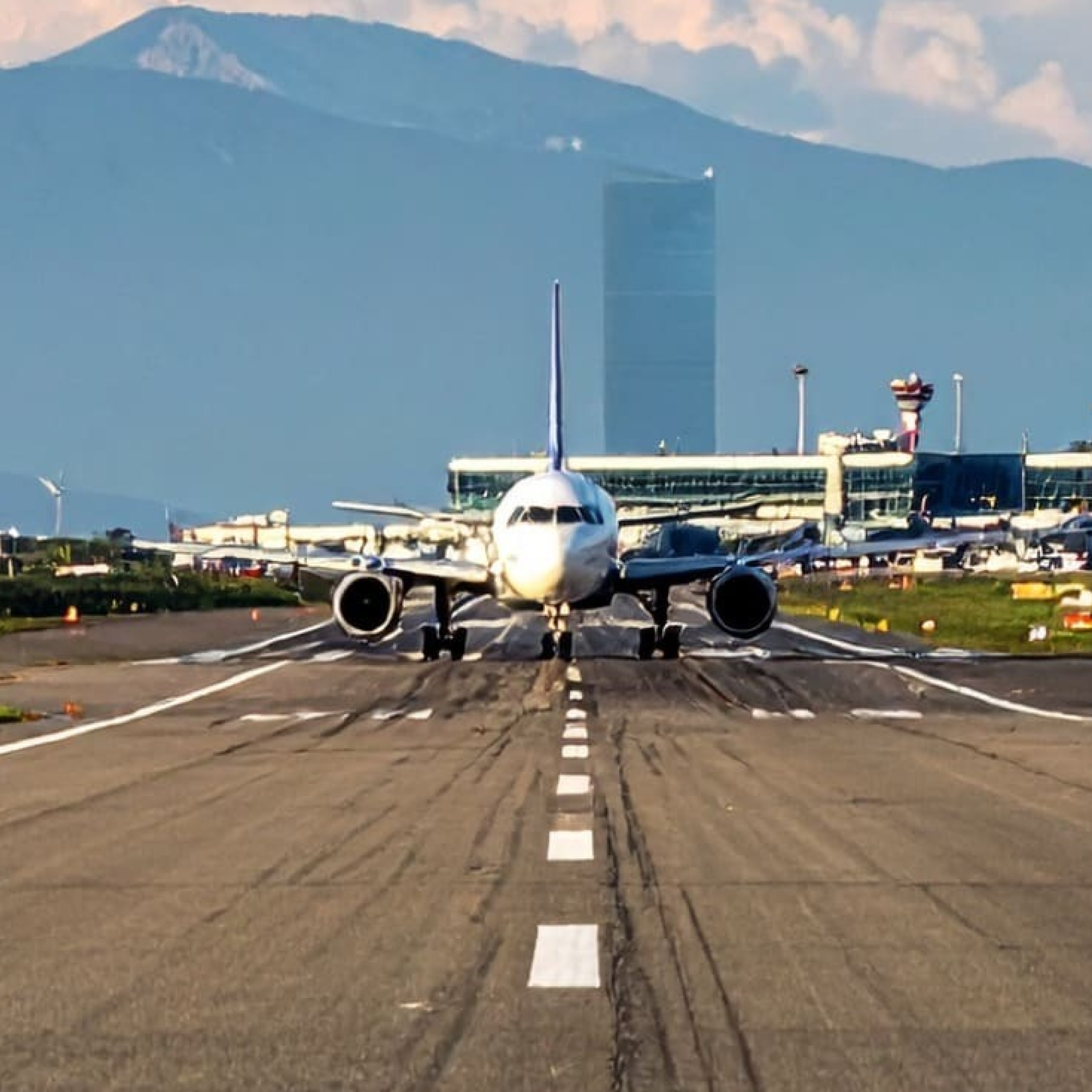 Sfondo landing NCCWeb – Noleggio con conducente premium per tour, transfer aeroporti, porti e province italiane