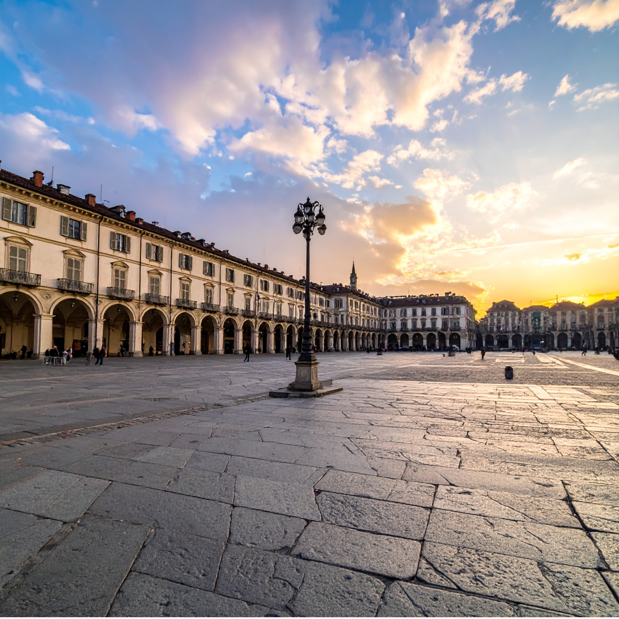 Sfondo landing NCCWeb – Noleggio con conducente premium per tour, transfer aeroporti, porti e province italiane